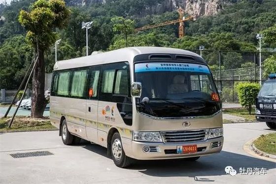 China 10-18 Sitze Tourist Isuzu Coaster Mini Bus Gepäck City Transport fournisseur